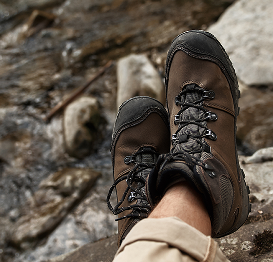 fuss_wandern_istock-1131360180