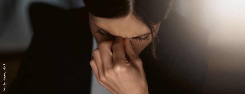 kopfschmerz_istock-1045293266